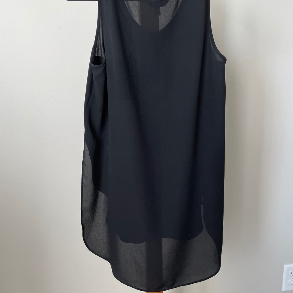 Express split hem blouse - Picture 2 of 3